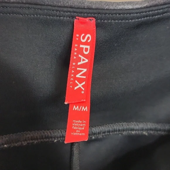 Spanx faux leather shiny black leggings size medium - Picture 7 of 11